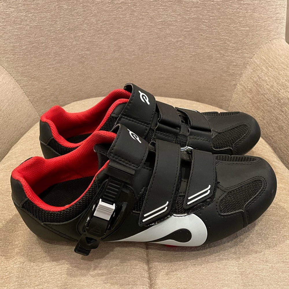 Peloton cycling shoes excellent condition